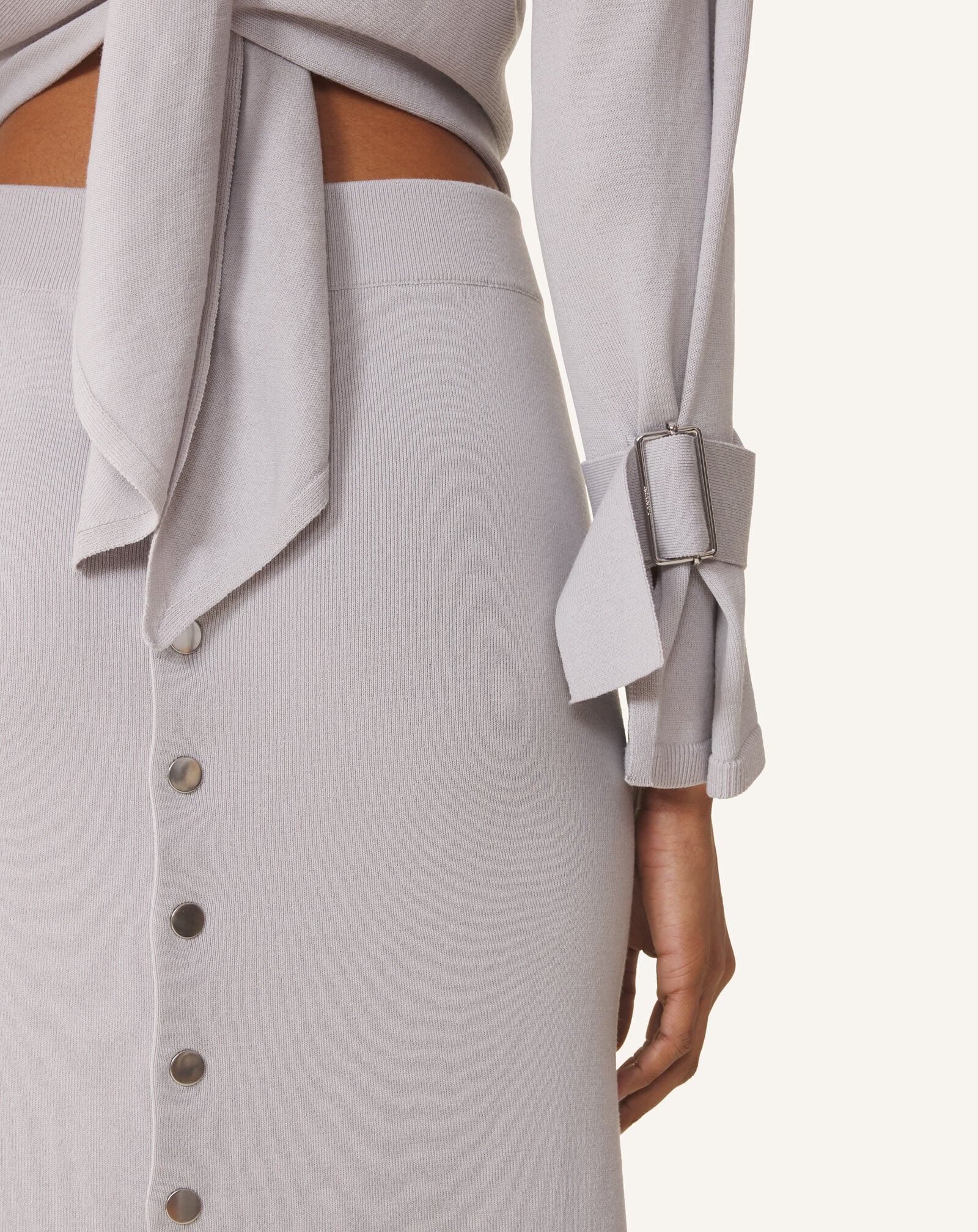 ROBE LONGUE DOS NOUÉ EN SOIE Lanvin ROBE LONGUE DOS NOUÉ EN SOIE Platre RWDR0067K107E26