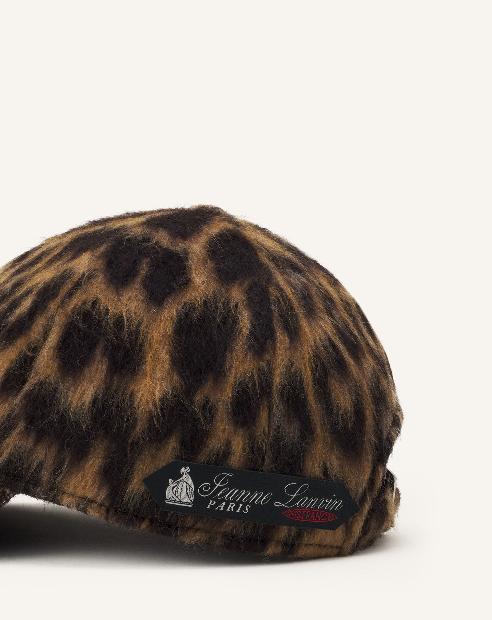 GORRA CON ESTAMPADO DE LEOPARDO Lanvin GORRA CON ESTAMPADO DE LEOPARDO Leopardo AMHANCA11VLPH25