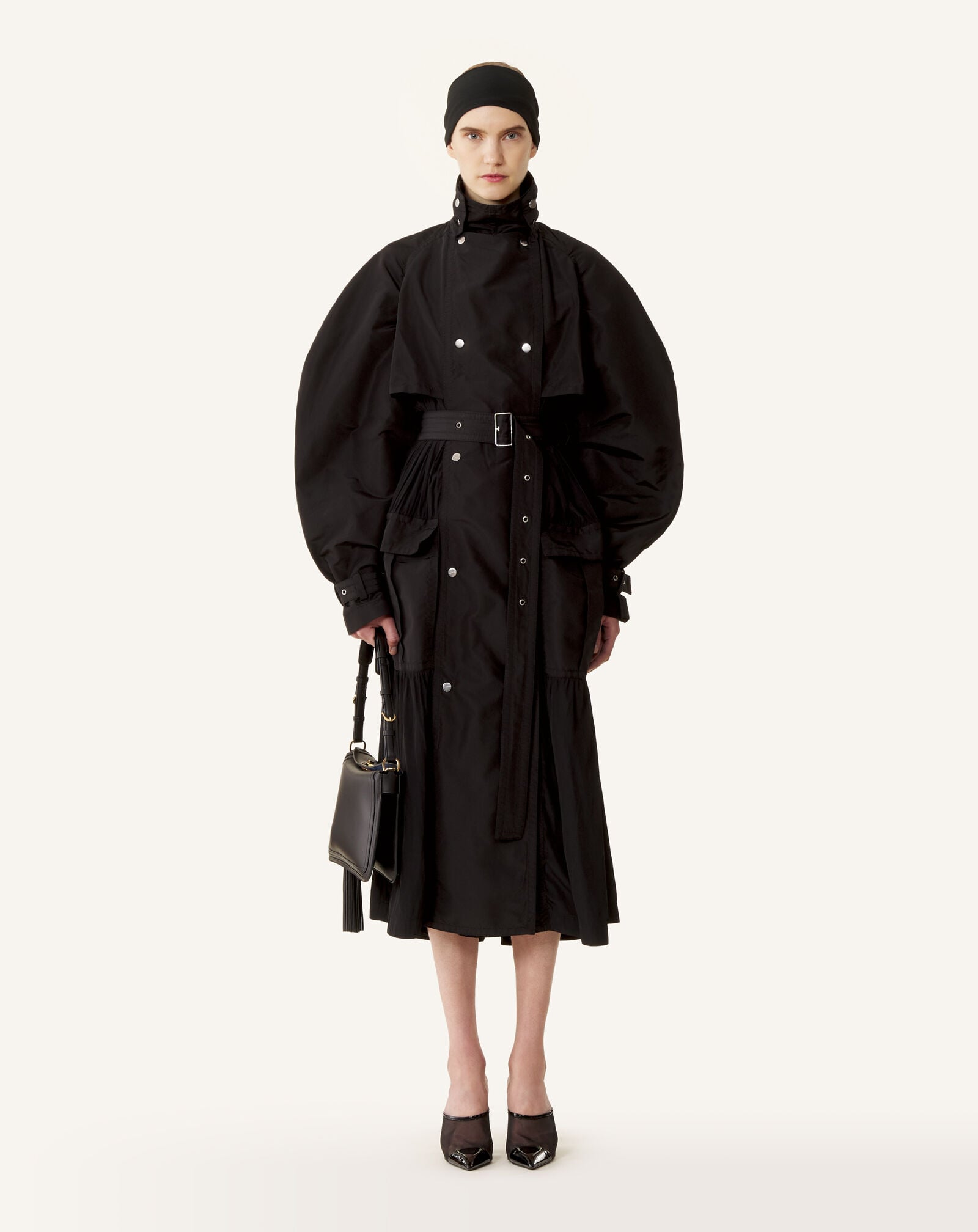 TRENCHCOAT AUS ZWEI MATERIALIEN AUS SEIDENFAILLE UND CHARMEUSE Lanvin TRENCHCOAT AUS ZWEI MATERIALIEN AUS SEIDENFAILLE UND CHARMEUSE Schwarz RWCO01586334E26