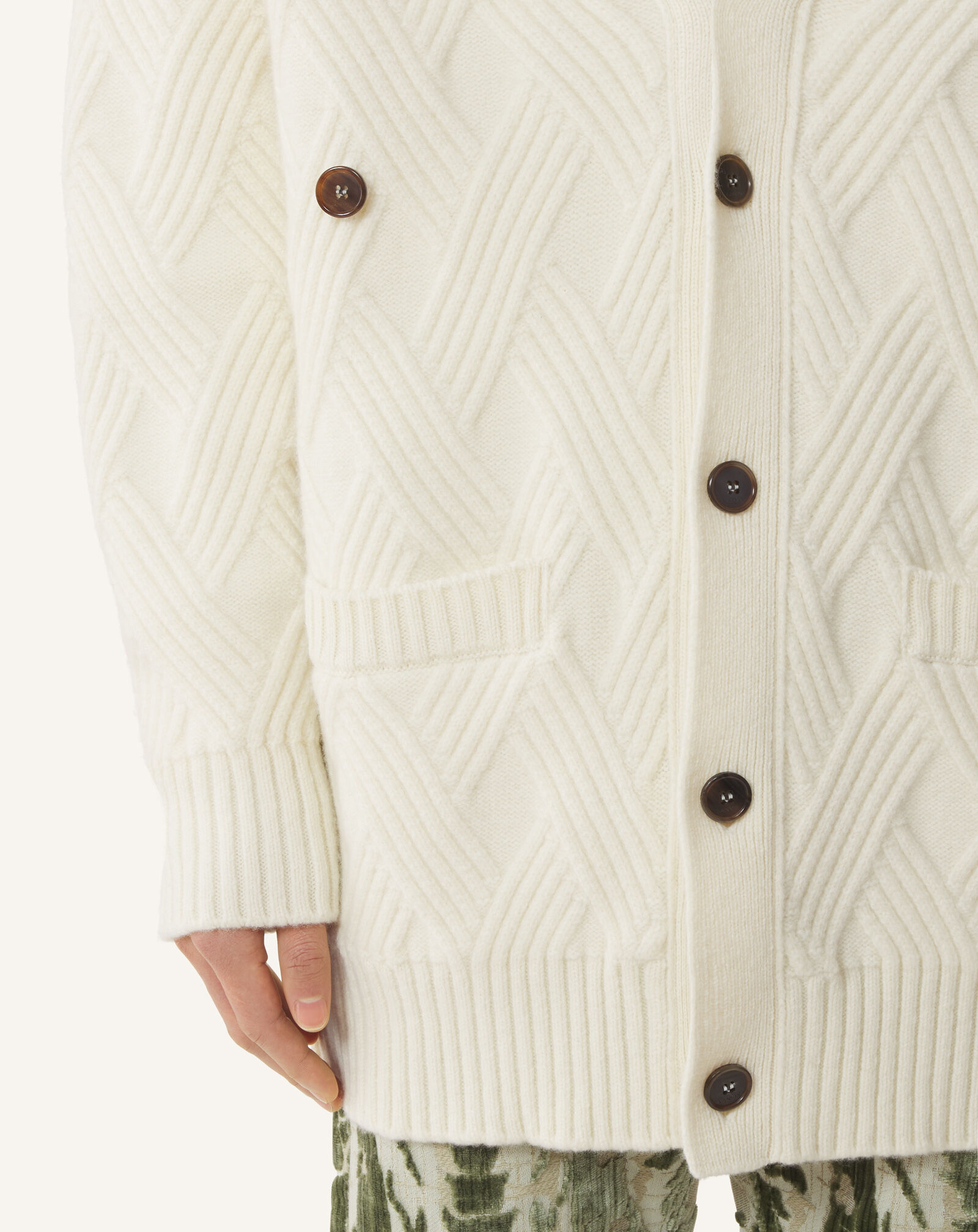 WEITER CARDIGAN AUS GEZOPFTER WOLLE Lanvin WEITER CARDIGAN AUS GEZOPFTER WOLLE Wolkengrau RMCA0004K066A26