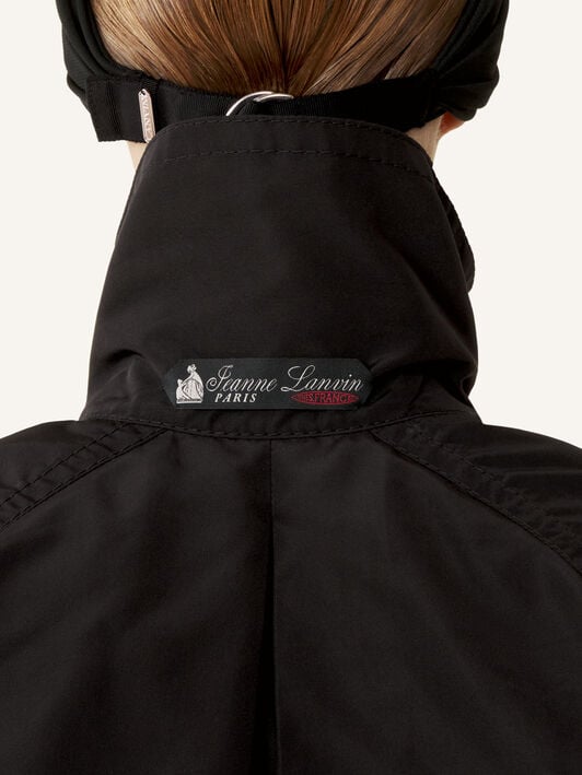 TRENCHCOAT AUS ZWEI MATERIALIEN AUS SEIDENFAILLE UND CHARMEUSE Lanvin TRENCHCOAT AUS ZWEI MATERIALIEN AUS SEIDENFAILLE UND CHARMEUSE Schwarz RWCO01586334E26