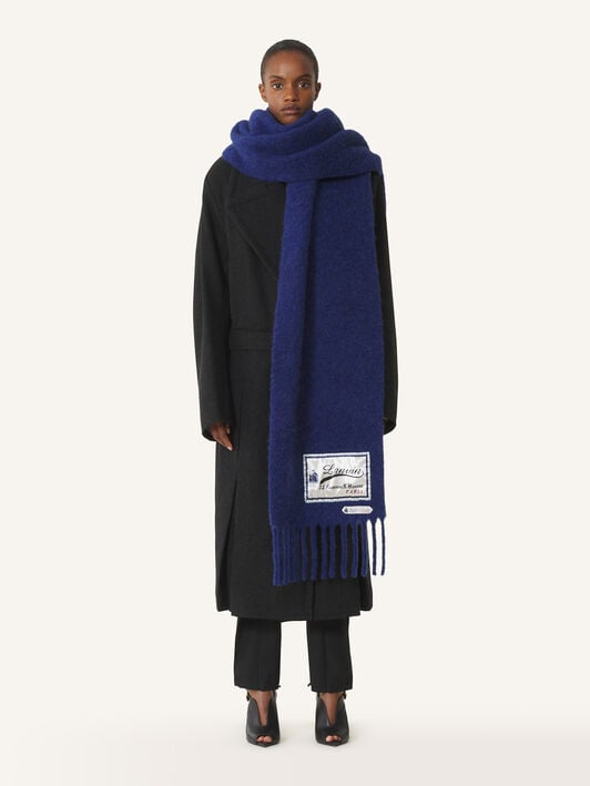ÉCHARPE EN LAINE À FRANGES AVEC ÉTIQUETTE 22 FAUBOURG Lanvin ÉCHARPE EN LAINE À FRANGES AVEC ÉTIQUETTE 22 FAUBOURG Saphir AMSARSC31VETP26