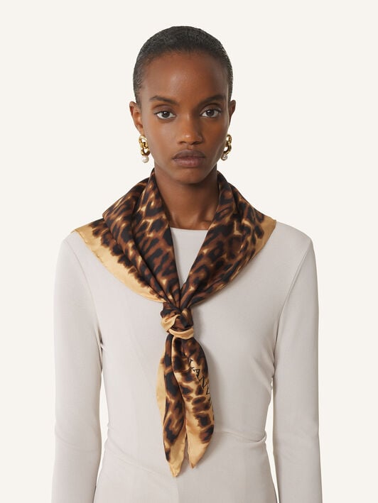 SCIARPA IN SETA CON STAMPA LEOPARDATA Lanvin SCIARPA IN SETA CON STAMPA LEOPARDATA Leopardo AWSARFO11SLPH25