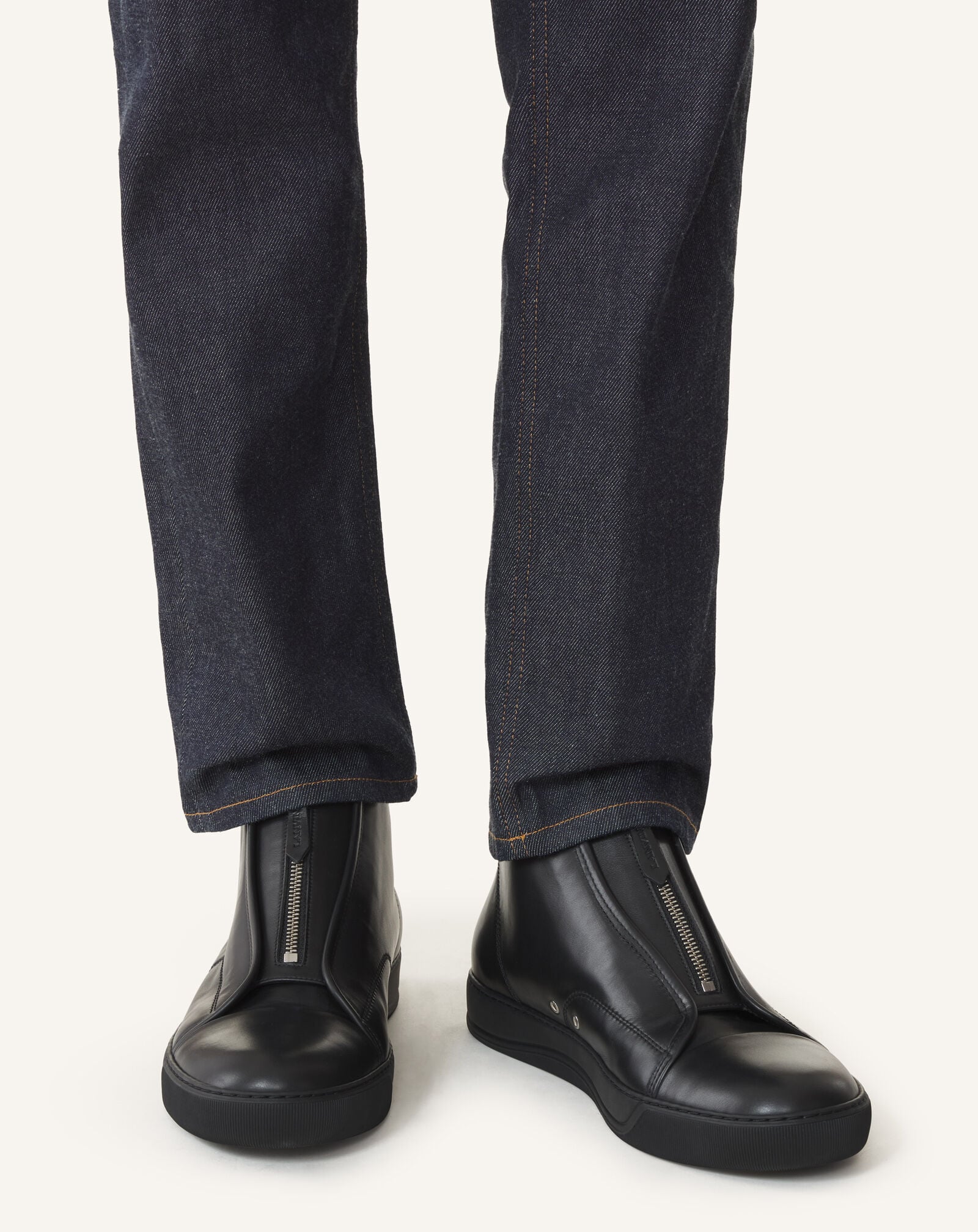 DBB1 HIGH-TOP SNEAKERS IN LEATHER Lanvin DBB1 HIGH-TOP SNEAKERS IN LEATHER Black FMSKDBB8ZPFLA26