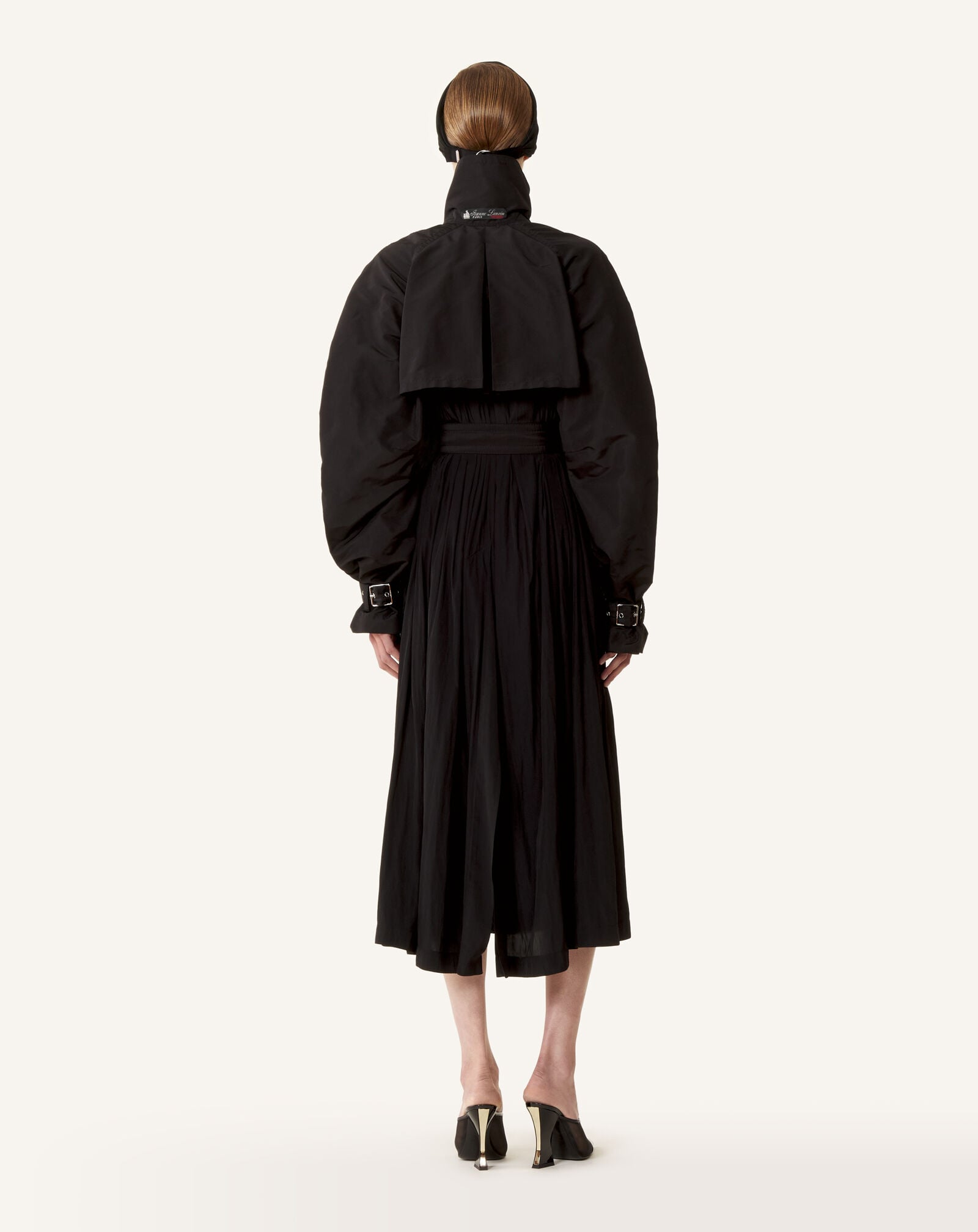 TRENCHCOAT AUS ZWEI MATERIALIEN AUS SEIDENFAILLE UND CHARMEUSE Lanvin TRENCHCOAT AUS ZWEI MATERIALIEN AUS SEIDENFAILLE UND CHARMEUSE Schwarz RWCO01586334E26