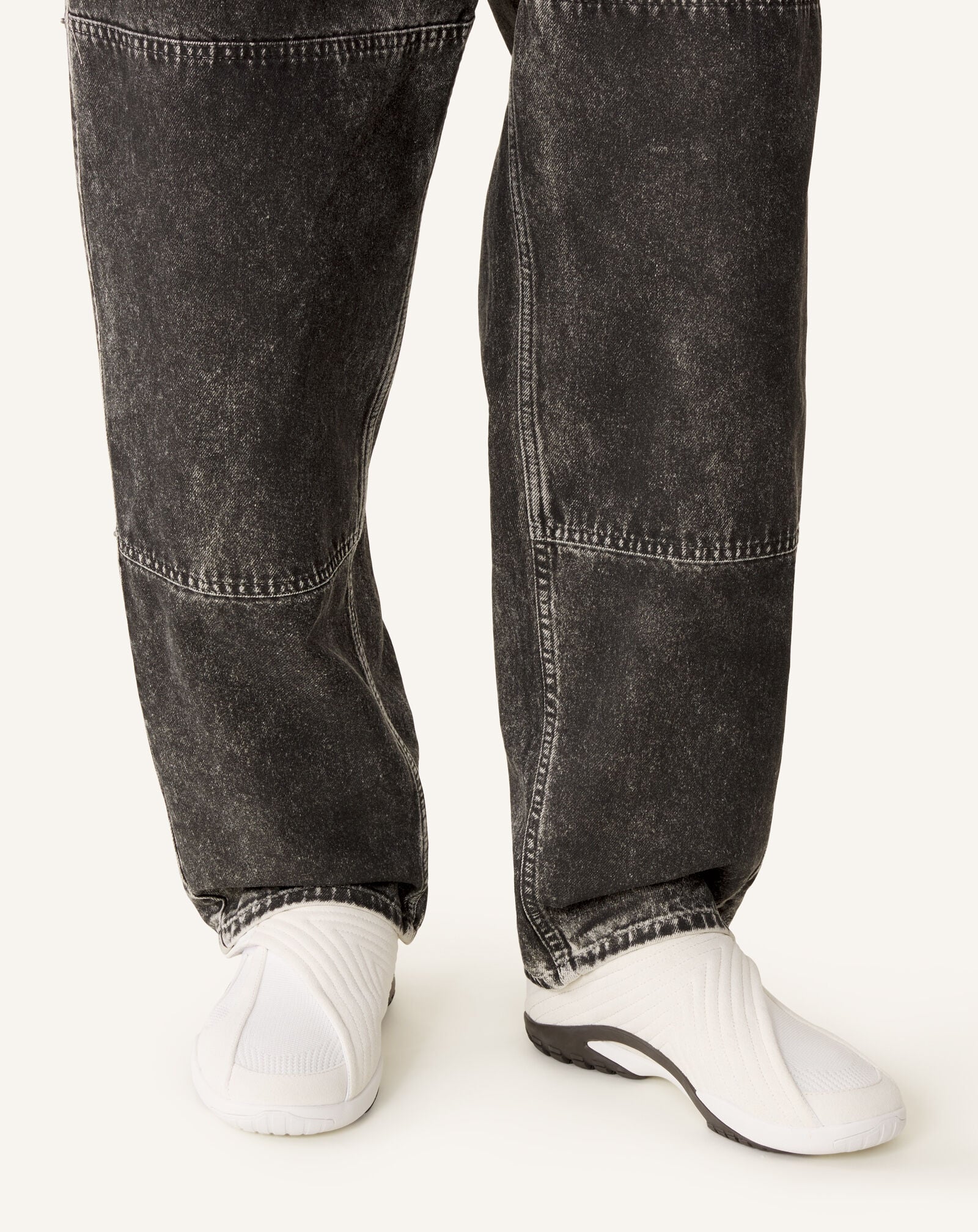 SNEAKERS LNV1 EN MAILLE ET DAIM Lanvin SNEAKERS LNV1 EN MAILLE ET DAIM Blanc/Noir FUSKDK0IKNSUE26