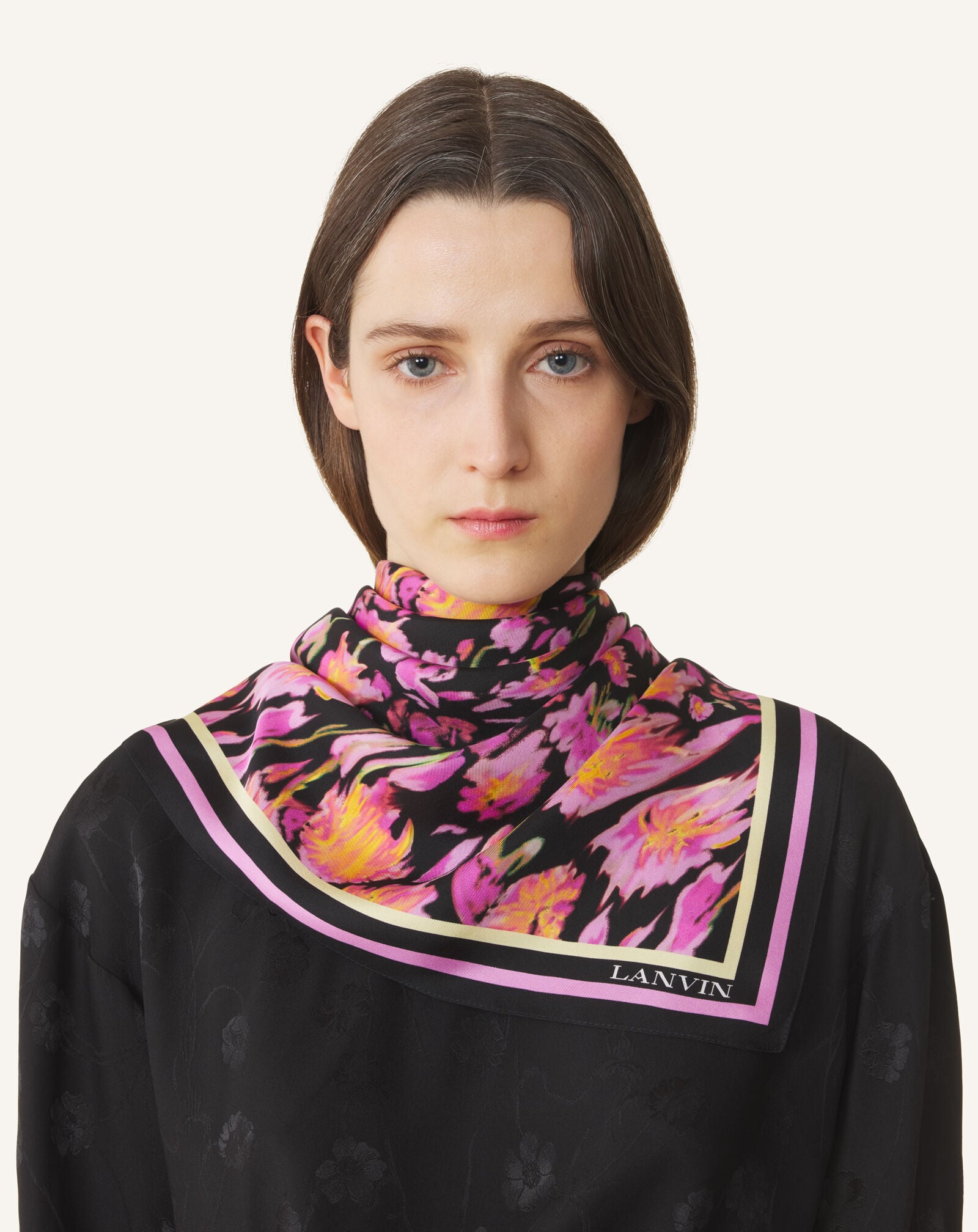 90X90 SQUARE PRINTS DEFORMED DAISY Lanvin 90X90 SQUARE PRINTS DEFORMED DAISY Pink AWSAPSC21SFDH26