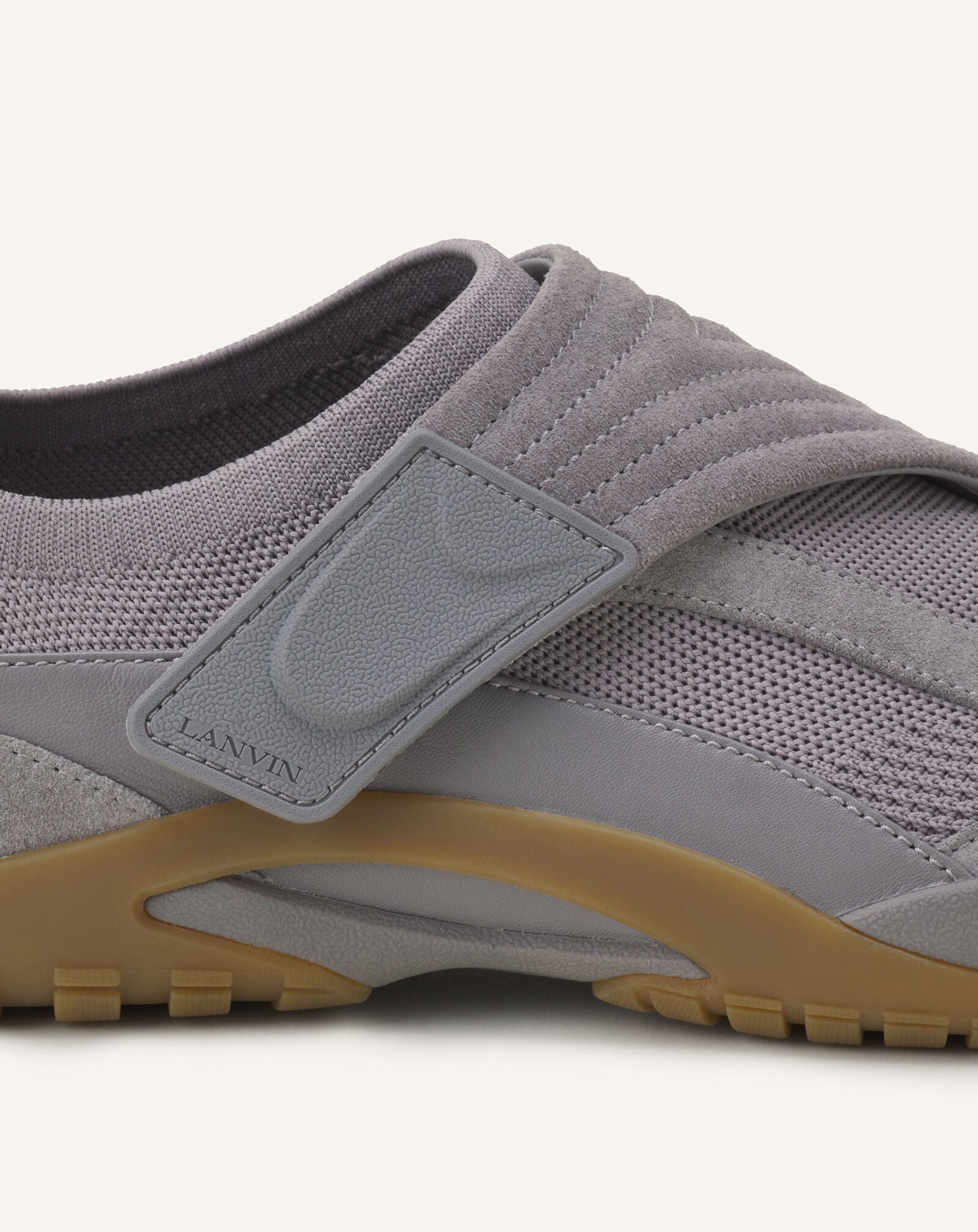 SNEAKERS LNV1 EN MAILLE ET DAIM Lanvin SNEAKERS LNV1 EN MAILLE ET DAIM Gris clair/Miel FUSKDK0IKNSUE26