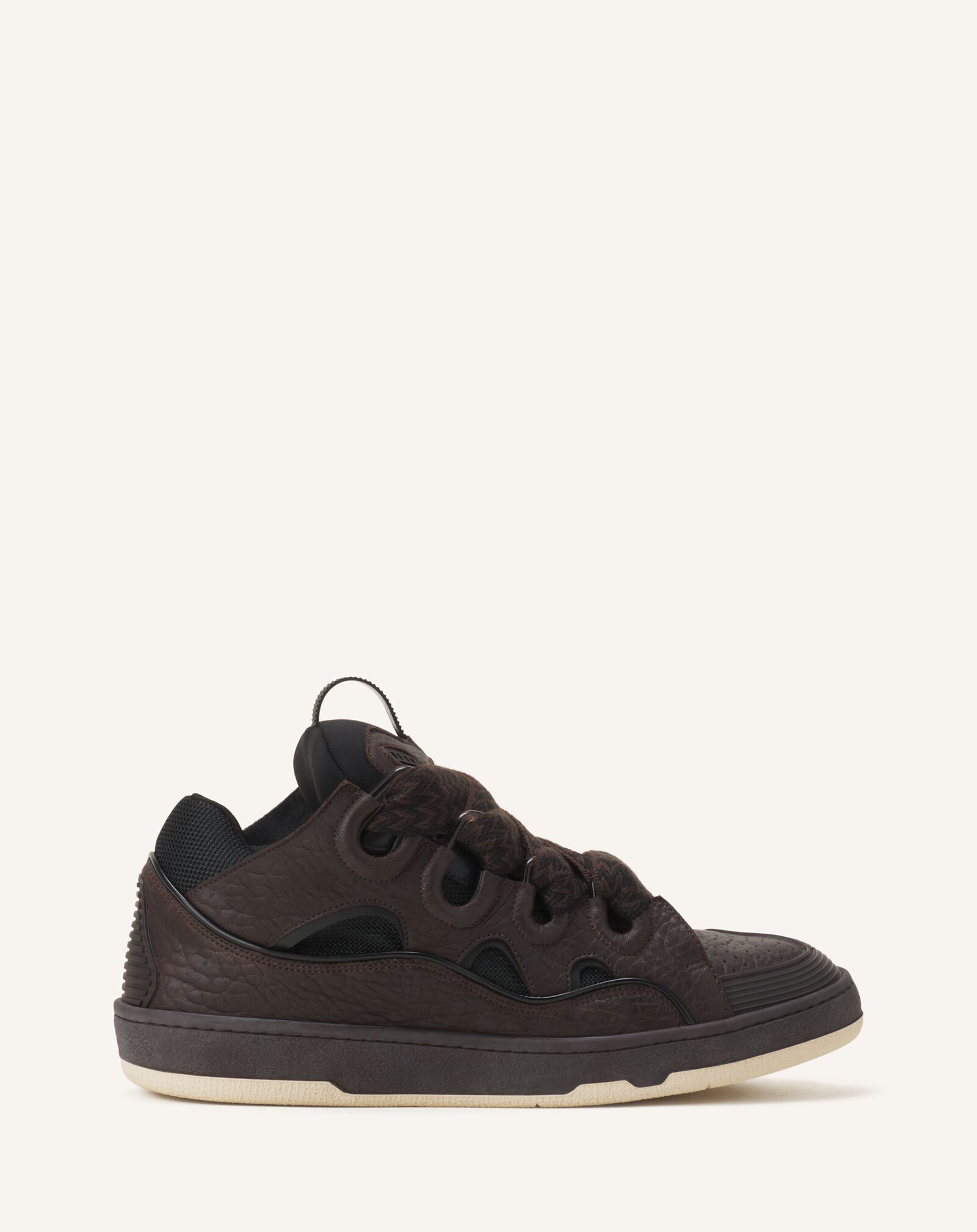 SNEAKER CURB AUS LEDER MIT DINO-EFFEKT Lanvin SNEAKER CURB AUS LEDER MIT DINO-EFFEKT Schwarz/Ebenholz FUSKDK12DINOA26