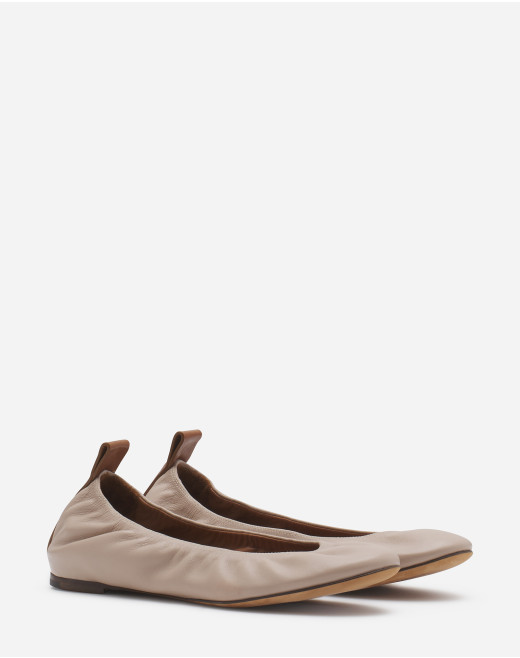 LA BALLERINE EN CUIR